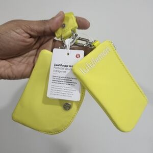 NWT DUAL POUCH WRISTLET